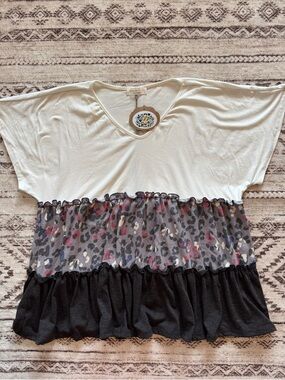 Casual V-Neck Tunic with Leopard Band and Black Ruffle